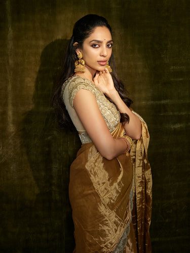 SHOBHITA DULIPALA IN GOLDEN GLOW SAREE SET