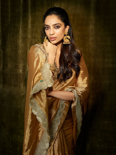 SHOBHITA DULIPALA IN GOLDEN GLOW SAREE SET