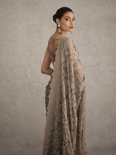 ATHIYA SHETTY IN VINTAGE SAREE SET