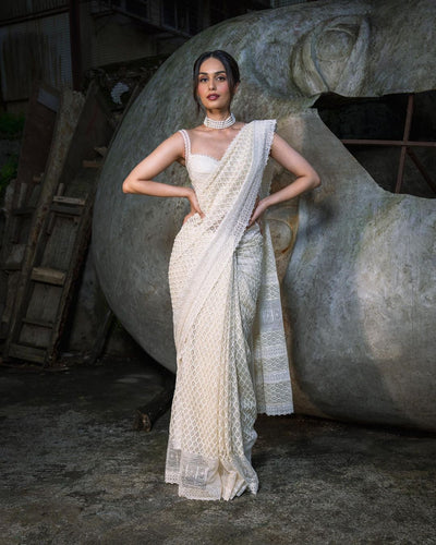 Manushi Chhillar in Pranshi saree