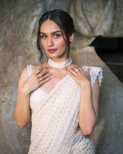Manushi Chhillar in Pranshi saree