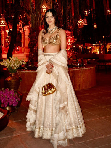 MANUSHI CHHILLAR IN OPHIRA
