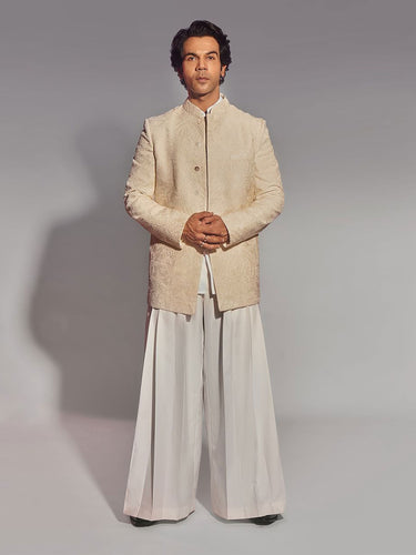 RAJKUMAR RAO IN VIHAAN BANDHGALA