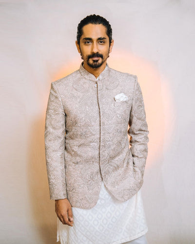 Siddharth in Vyom Bandhagala set