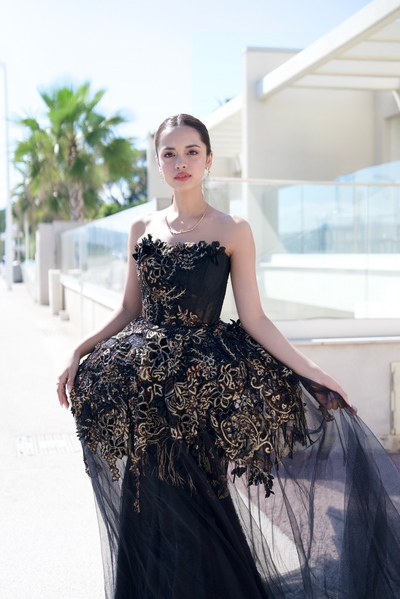 Nitanshi Goyal in Black Corset gown