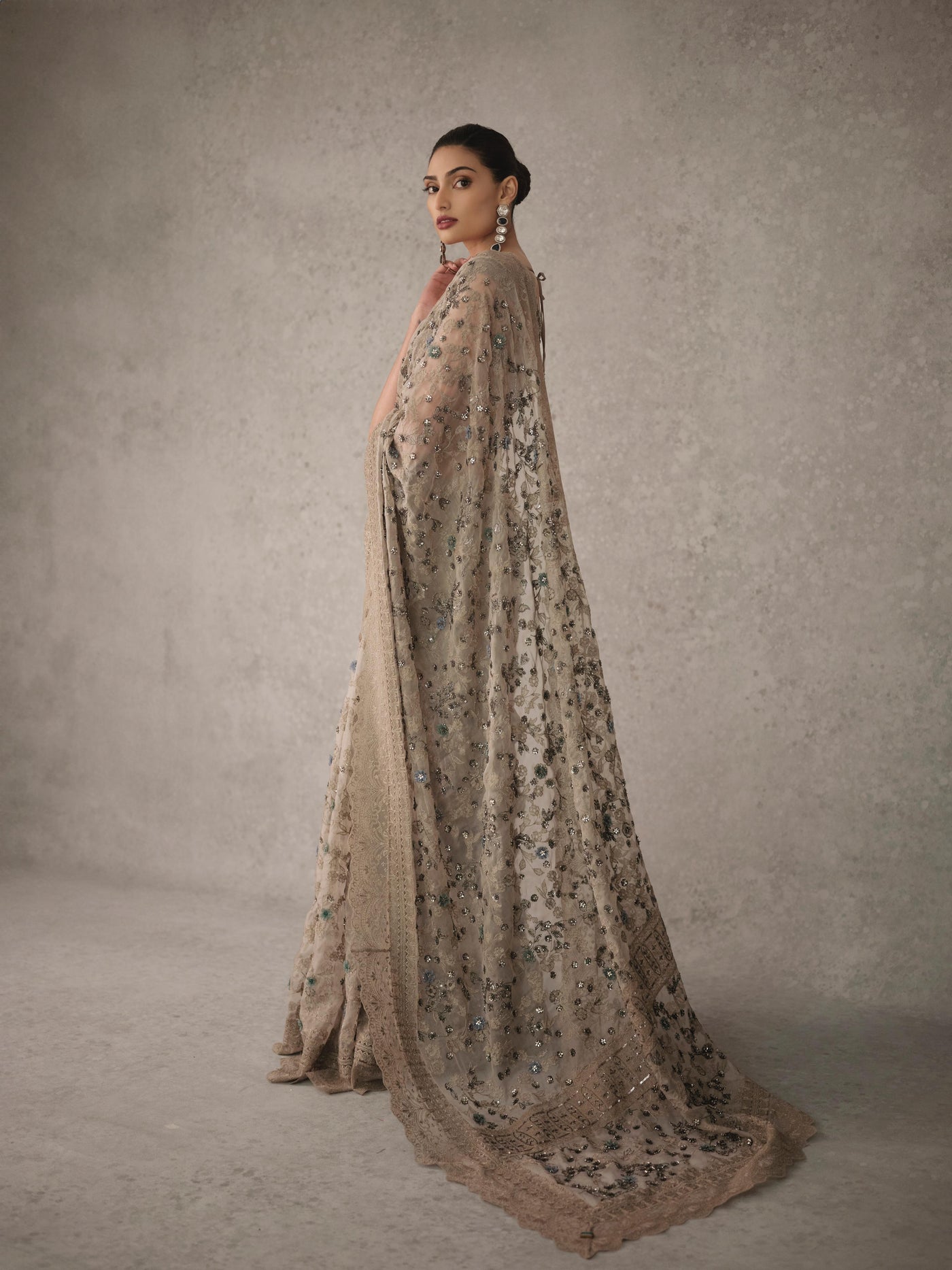 Athiya shetty in Vintage Love saree set