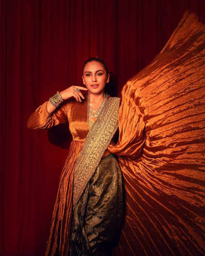 Huma Qureshi in Seraphine saree
